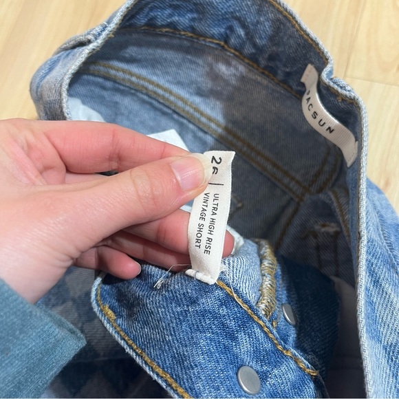 Pacsun Womens Ultra High Rise checkered Vintage Shorts Size 26 - Picture 6 of 7